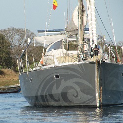 Mission administrative de Cécile et Laurent Gouy à bord de "Lunéo"