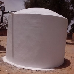 Saint Avé : un récupérateur d'eau de pluie pour N'ghadior