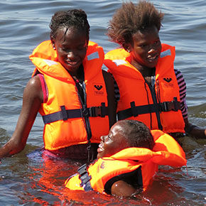 Un gilet pour tous au Sine Saloum